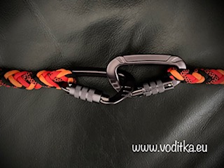 Pletené přepínací vodítko_BJUTKA_včetně 2 ks Alu karabin s pojistkou