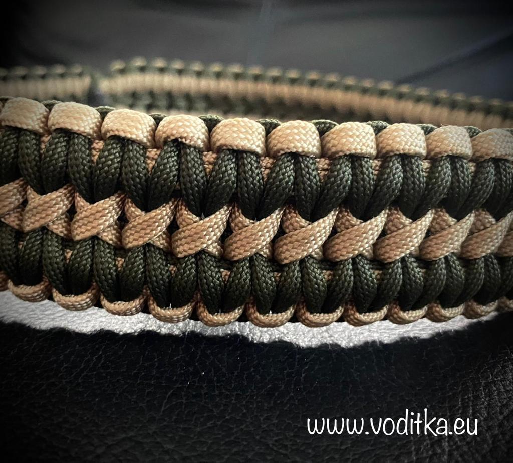 Pletený stahovací obojek - zeleno-béžový